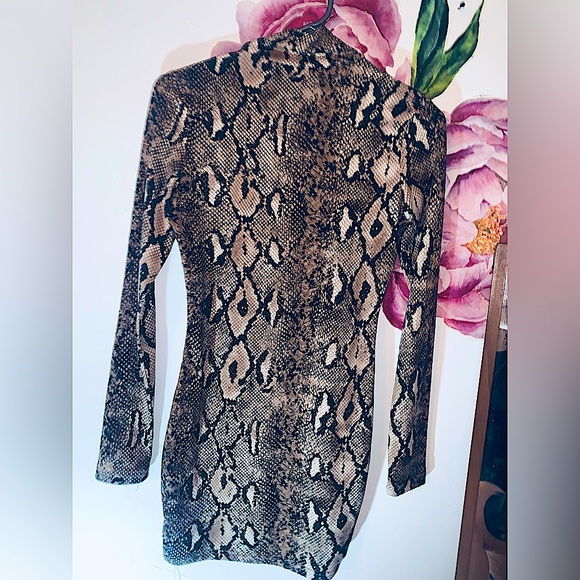 - UNBRANDED➰➰  Pretty & Sexy Tight Dress Fake Snake Skin 🐍 - Picture 2 of 5